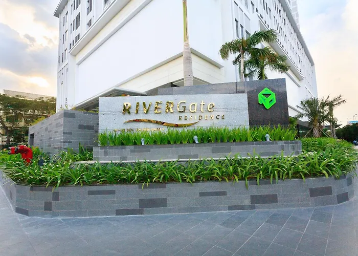 Refined Saigon - Rivergate Aparment - Free Pool, Free Internet Sim For 3 Nights, Free Pick Up For 5 Nights