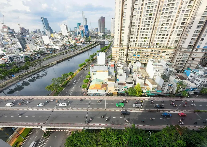 Refined Saigon - Rivergate Aparment - Free Pool, Free Internet Sim For 3 Nights, Free Pick Up For 5 Nights